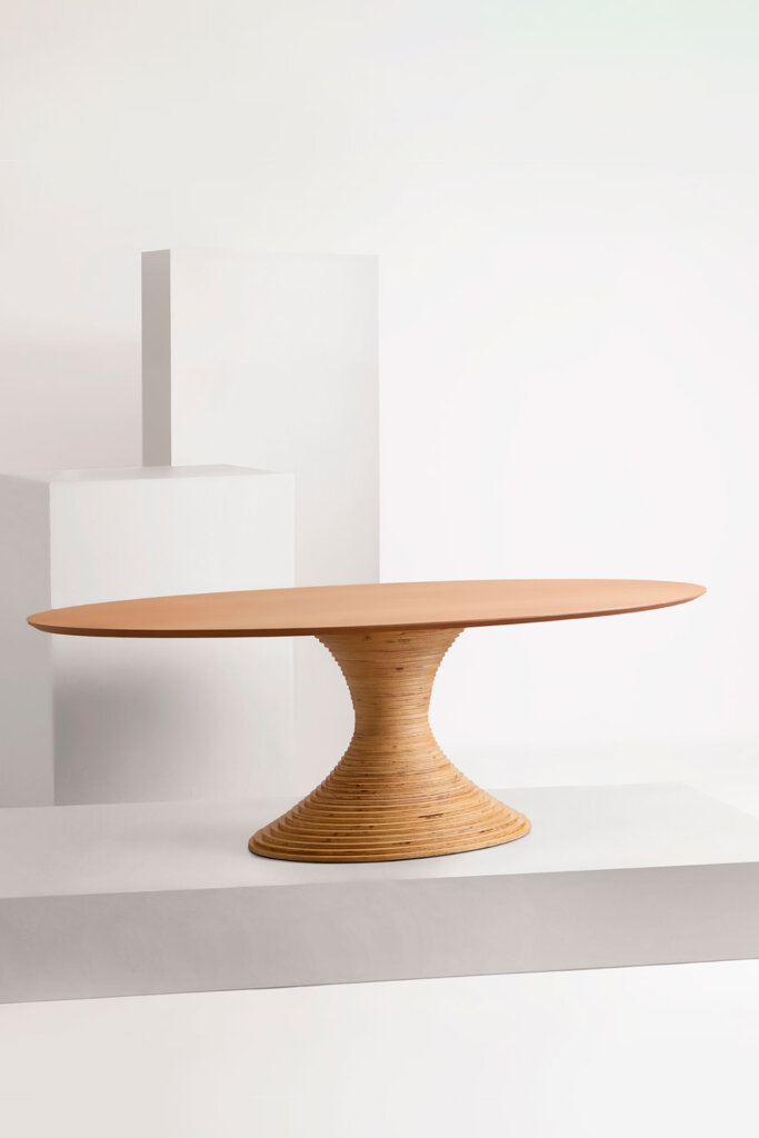 Mesa Saturno Oval